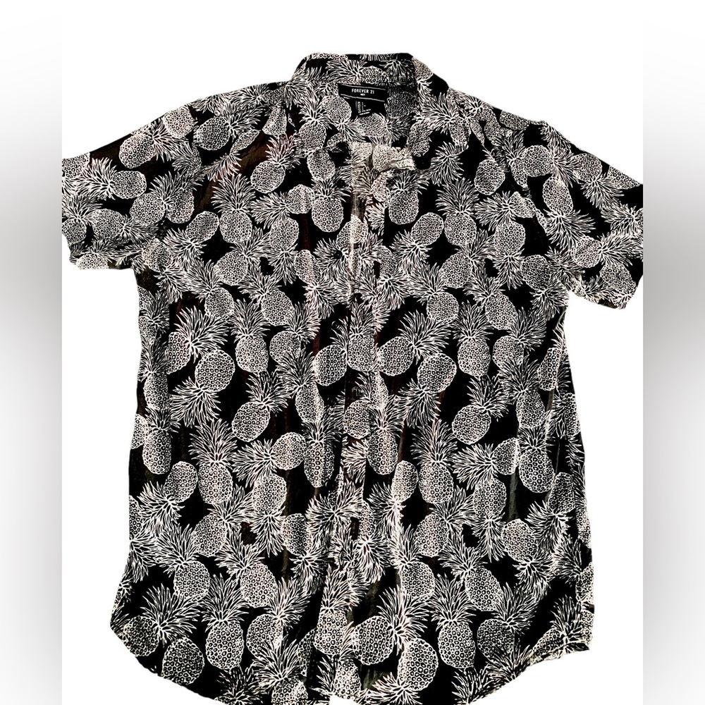 Men’s printed button down short sleeve casual shirt
